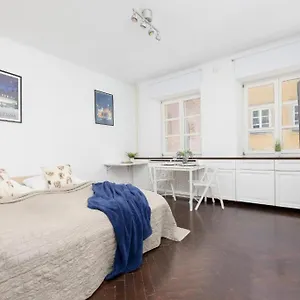 https://apt-cozy-old-town.warsawhotelspoland.com